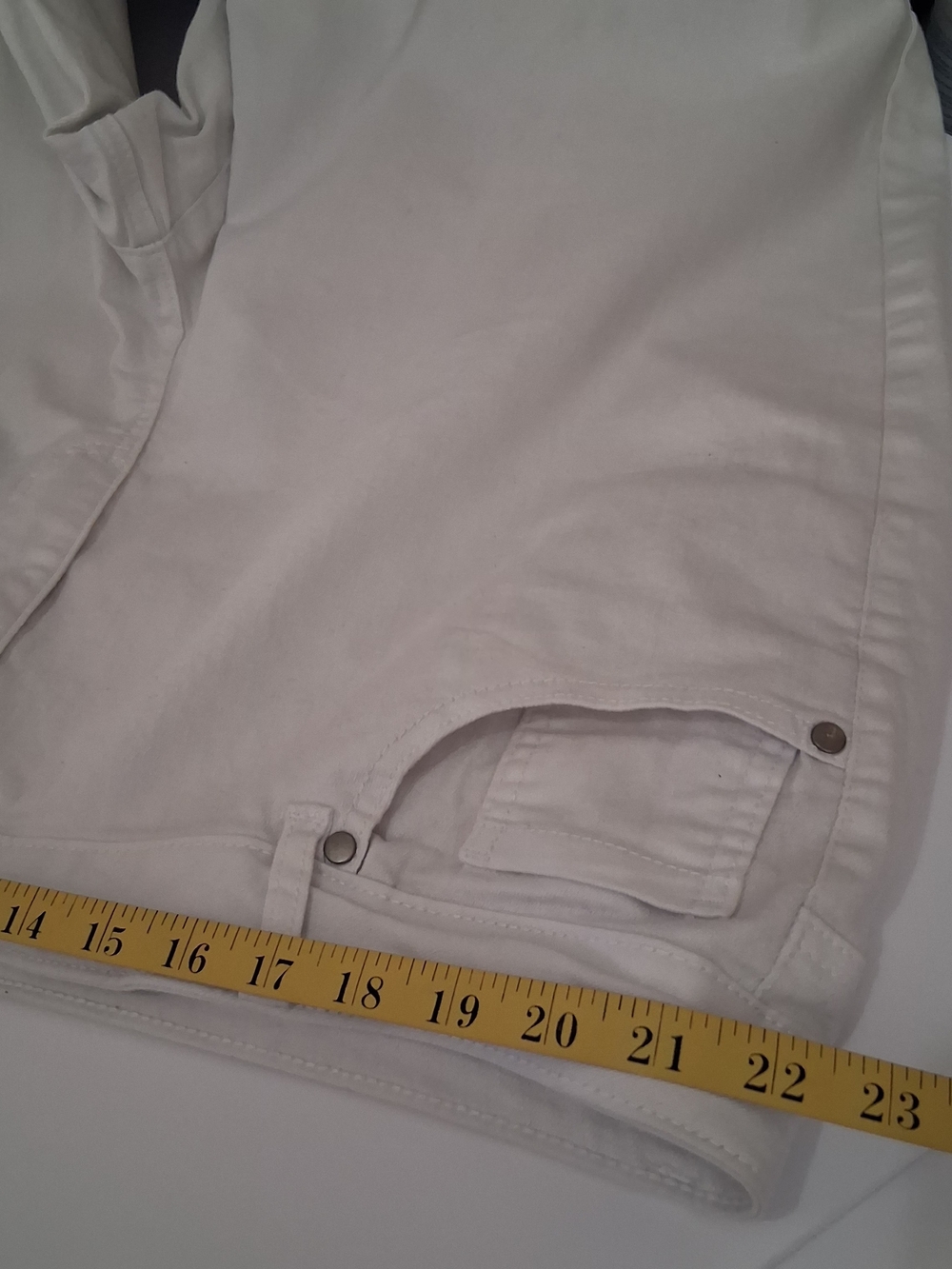 D. JEANS White Women’s Denim Stretchy Jean Shorts Size 22W - Picture 5 of 7